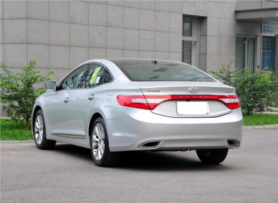 雅尊 2011款 3.0L 旗舰型 外观   斜后