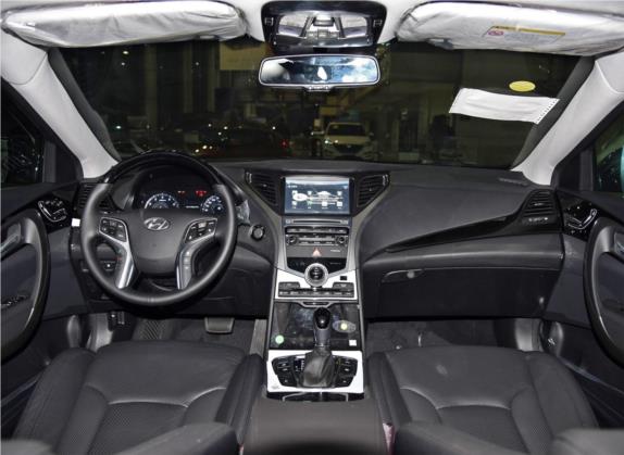 雅尊 2015款 3.0L 旗舰型 中控类   中控全图