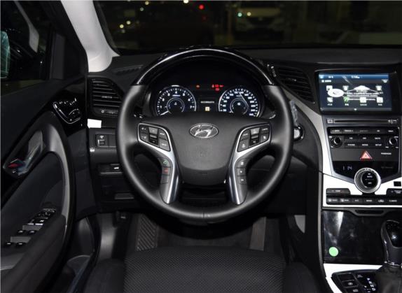 雅尊 2015款 3.0L 旗舰型 中控类   驾驶位