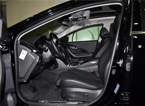 雅尊 2015款 3.0L 旗舰型 车厢座椅   前排空间