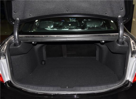 雅尊 2015款 3.0L 旗舰型 车厢座椅   后备厢
