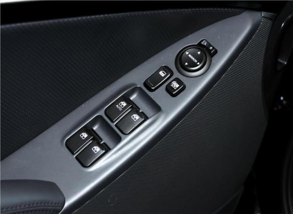 维拉克斯 2012款 3.8L 舒适版 车厢座椅   门窗控制