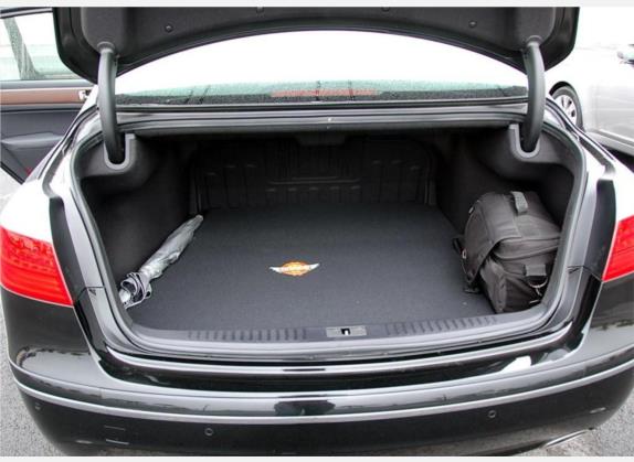 劳恩斯 2008款 BH330 舒适版 车厢座椅   后备厢