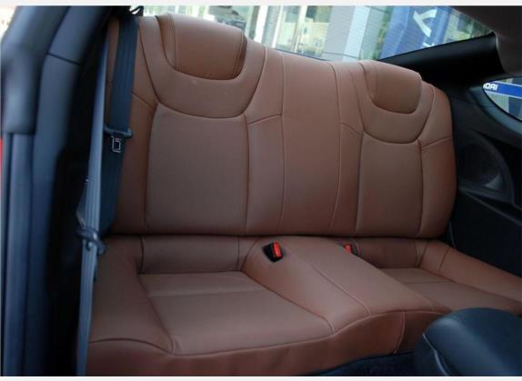 劳恩斯-酷派 2009款 3.8L 自动旗舰版 车厢座椅   后排空间