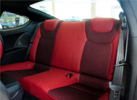 劳恩斯-酷派 2012款 2.0T 自动靓雅版 车厢座椅   后排空间