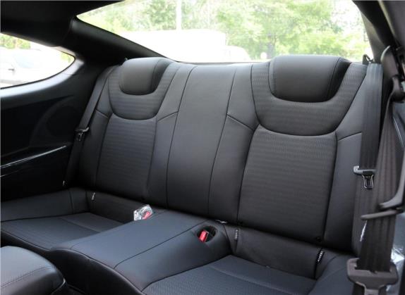 劳恩斯-酷派 2012款 2.0T 自动Brembo版 车厢座椅   后排空间