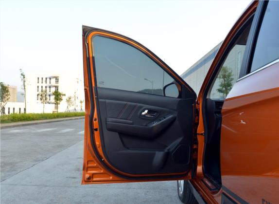 启腾V60 2017款 1.5L 尊贵型 车厢座椅   前门板