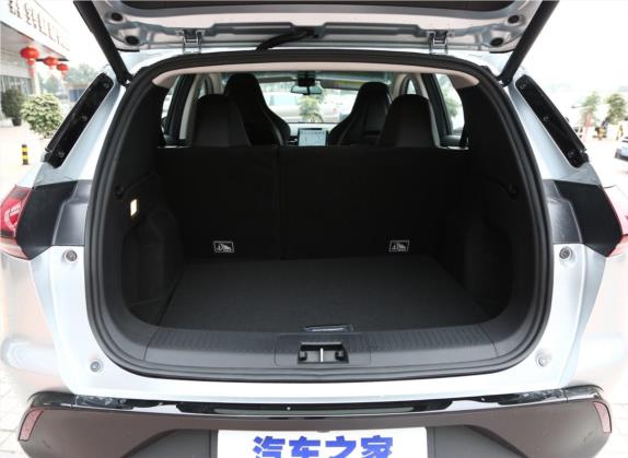 小鹏G3 2020款 400 智享版 车厢座椅   后备厢