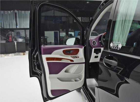 晓奥V-Class 2022款 梵赫版 车厢座椅   前门板