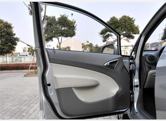 赛欧 2010款 三厢 1.4L 手动优逸版 车厢座椅   前门板