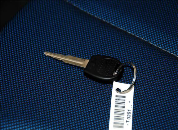 赛欧 2010款 三厢 1.2L 手动时尚版 其他细节类   钥匙