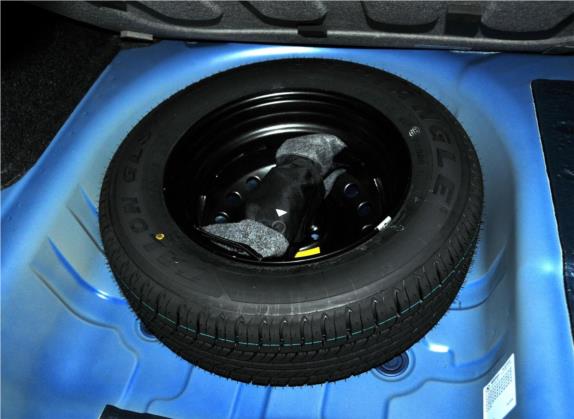 赛欧 2011款 三厢 1.4L 手动幸福版 其他细节类   备胎