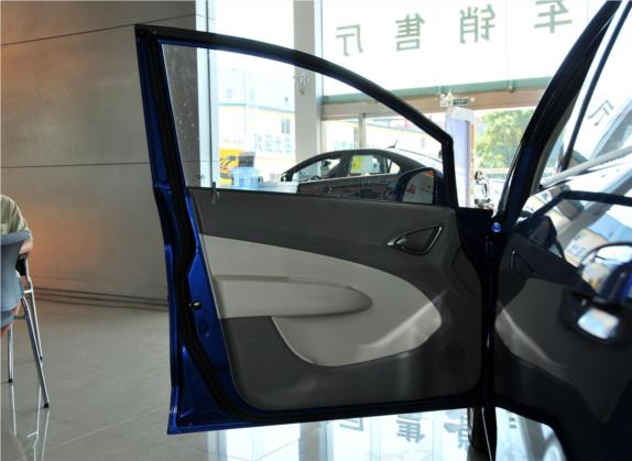 赛欧 2011款 三厢 1.4L 手动幸福版 车厢座椅   前门板