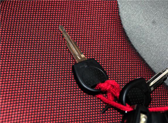 赛欧 2013款 三厢 1.2L 手动时尚版 其他细节类   钥匙