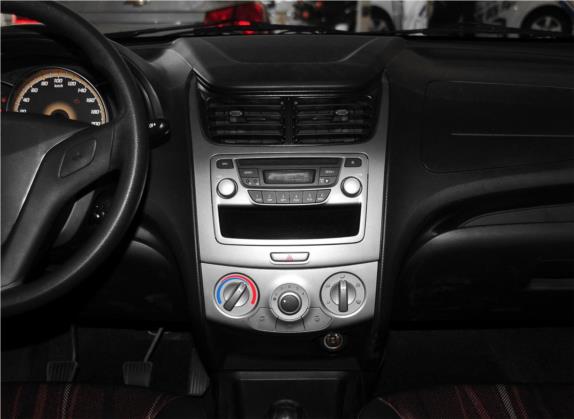 赛欧 2013款 三厢 1.4L 手动优逸幸福版 中控类   中控台