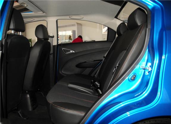 赛欧 2013款 三厢 1.4L 手动优逸幸福版 车厢座椅   后排空间