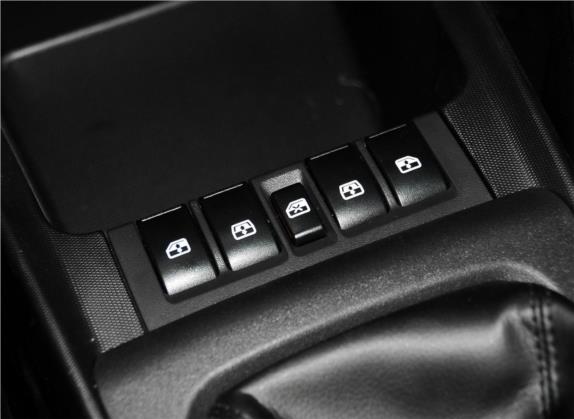 赛欧 2013款 三厢 1.4L 手动优逸幸福版 车厢座椅   门窗控制