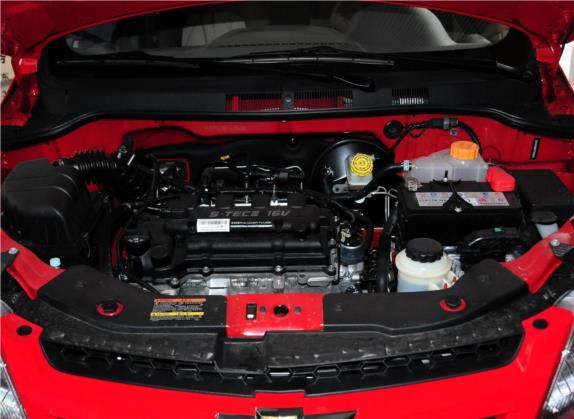 赛欧 2013款 三厢 1.4L AMT优逸版 其他细节类   发动机舱