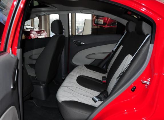 赛欧 2013款 三厢 1.4L AMT优逸版 车厢座椅   后排空间