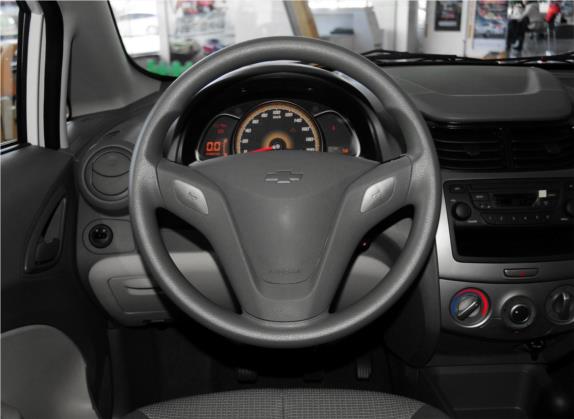 赛欧 2013款 两厢 1.2L 手动温馨版 中控类   驾驶位