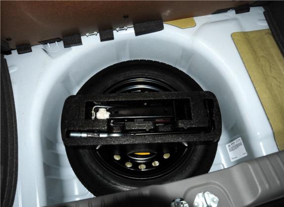 赛欧 2013款 两厢 1.2L 手动温馨版 其他细节类   备胎