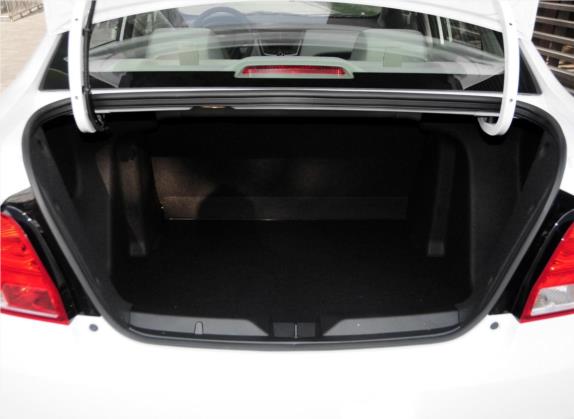 赛欧 2015款 赛欧3 1.3L 手动理想天窗版 车厢座椅   后备厢