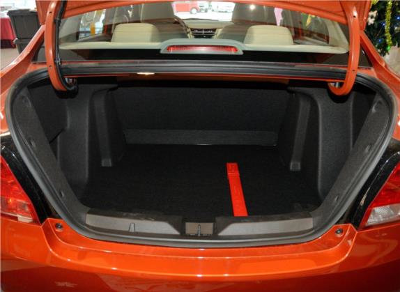 赛欧 2015款 赛欧3 1.5L 手动理想天窗版 车厢座椅   后备厢