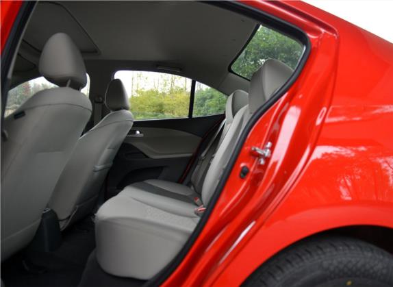 赛欧 2015款 赛欧3 1.5L AMT幸福天窗版 车厢座椅   后排空间