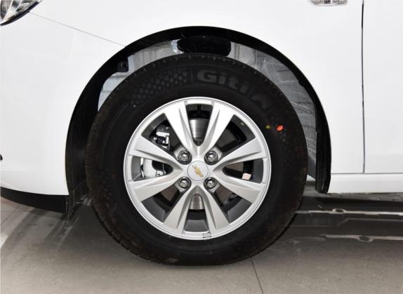 赛欧 2018款 赛欧3 1.5L 手动理想天窗版 其他细节类   前轮