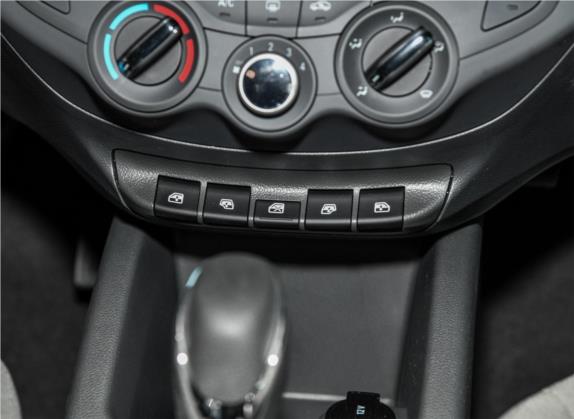 赛欧 2018款 赛欧3 1.3L AMT理想版 车厢座椅   门窗控制