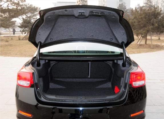 迈锐宝 2012款 2.4L 自动豪华版 车厢座椅   后备厢