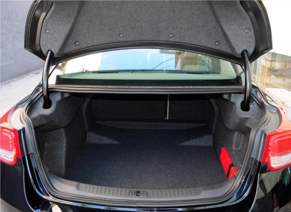 迈锐宝 2012款 2.0L 自动舒适版 车厢座椅   后备厢