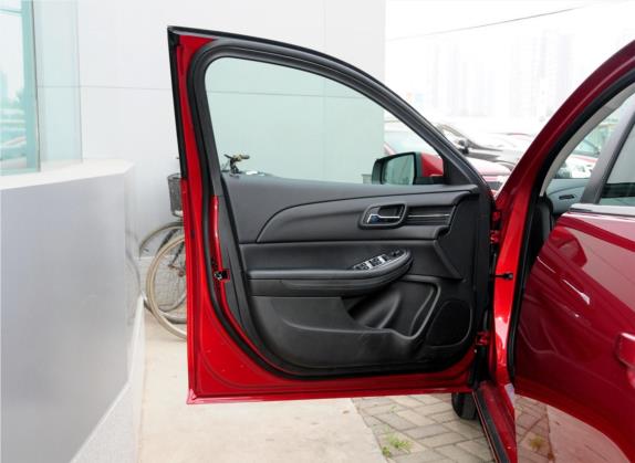 迈锐宝 2013款 1.6T 自动舒适版 车厢座椅   前门板