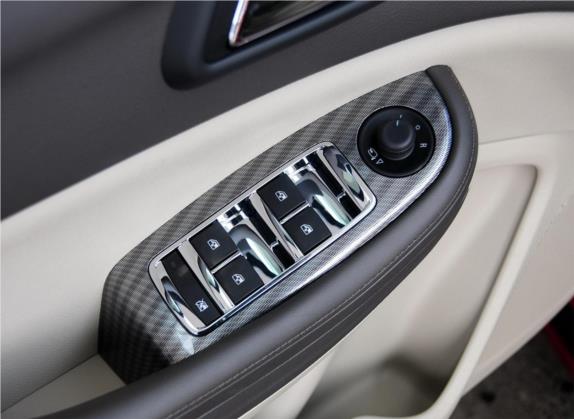 迈锐宝 2013款 2.0L 自动豪华版 车厢座椅   门窗控制