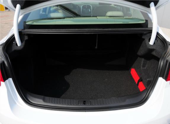 迈锐宝 2013款 2.4L 自动豪华版 车厢座椅   后备厢