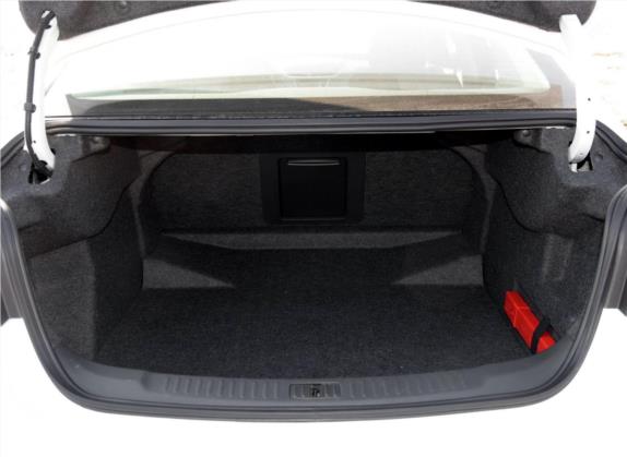 迈锐宝 2016款 2.0L 自动舒适版 车厢座椅   后备厢
