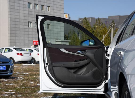 迈锐宝 2016款 2.0L 自动豪华版 车厢座椅   前门板