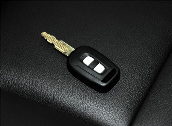 科帕奇 2013款 2.4L 两驱城市版 7座 其他细节类   钥匙