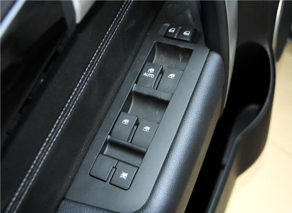 科帕奇 2014款 2.4L 四驱旗舰版 7座 车厢座椅   门窗控制