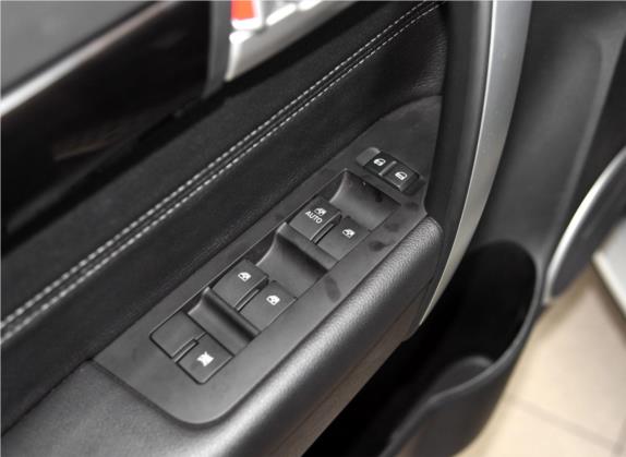 科帕奇 2015款 2.4L 四驱旗舰版 7座 车厢座椅   门窗控制