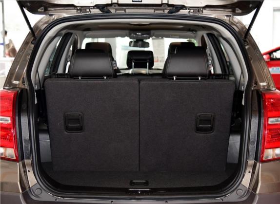 科帕奇 2015款 2.4L 两驱城市版 7座 车厢座椅   后备厢
