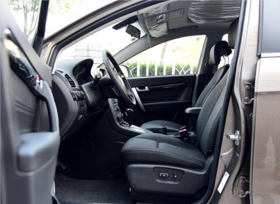 科帕奇 2017款 2.4L 两驱豪华版 7座 车厢座椅   前排空间