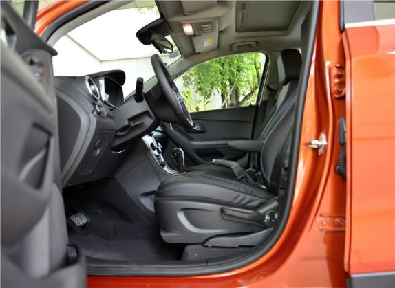 创酷 2014款 1.4T 自动四驱旗舰型 车厢座椅   前排空间