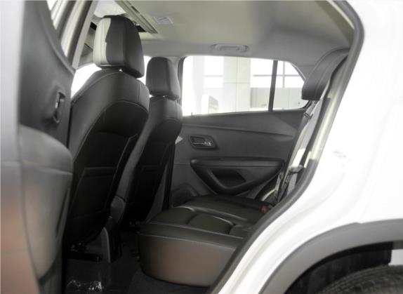 创酷 2014款 1.4T 变形金刚限量版 车厢座椅   后排空间