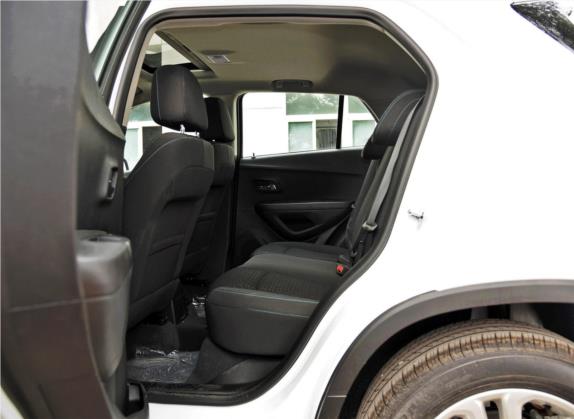 创酷 2016款 1.4T 手动两驱舒适天窗版 车厢座椅   后排空间