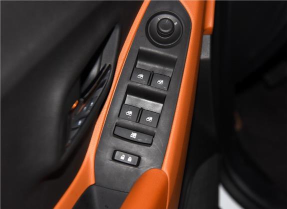 创酷 2016款 1.4T 自动两驱豪华型 车厢座椅   门窗控制