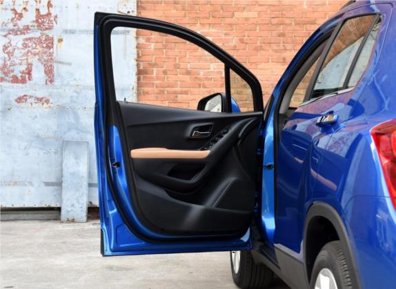 创酷 2017款 1.4T 自动四驱旗舰型 车厢座椅   前门板