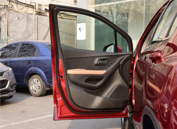 创酷 2017款 1.4T 自动两驱豪华型 车厢座椅   前门板