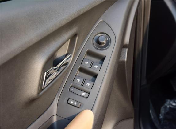 创酷 2017款 1.4T 自动两驱豪华型 车厢座椅   门窗控制