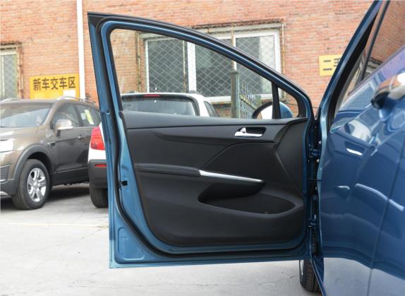 乐风RV 2016款 1.5L 自动趣行版 车厢座椅   前门板